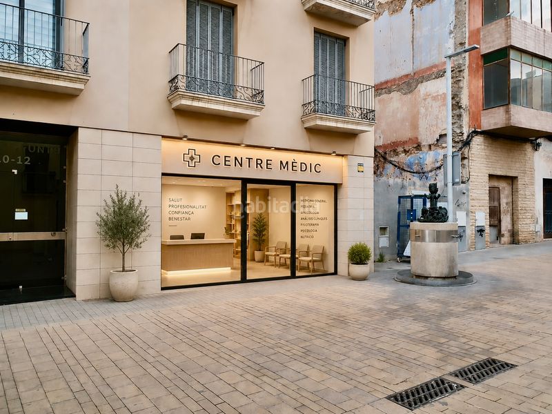 Foto 63898929-d973-4d35-b592-6f707e11fccd. Locale commerciale in carrer de les quatre fonts 10 in Vendrell (El)