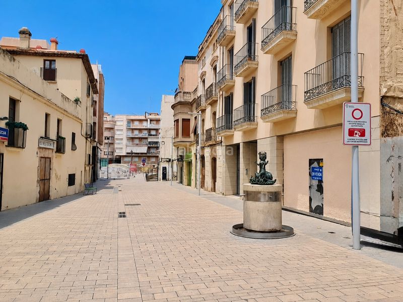 Foto cc7650aa-bce1-4184-b6b2-3814b36ad11b. Locale commerciale in carrer de les quatre fonts 10 in Vendrell (El)