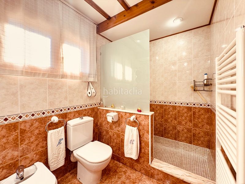 Foto 18009b92-692c-49b8-aeaa-c0a7821af9fe. Casa amb xemeneia calefacció aparcament piscina a Pacs del Penedès