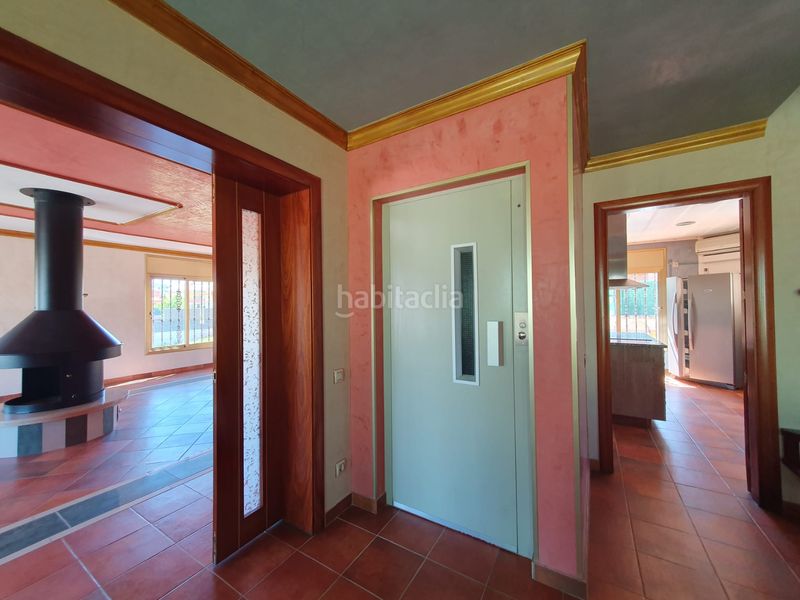 Foto 14c79363-d029-4fcb-a489-0b51199c990e. Casa amb xemeneia calefacció aparcament piscina a Olèrdola