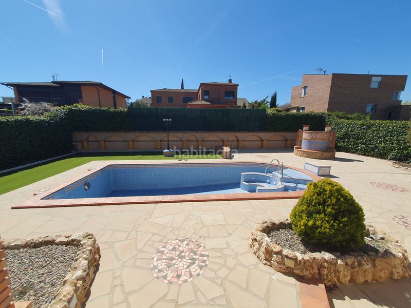 Foto 46ce3730-9a70-4c43-b78c-94d2a35be770. Casa amb xemeneia calefacció aparcament piscina a Olèrdola