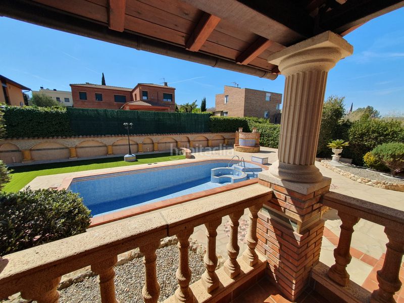 Foto 4a8883e8-2c34-4353-aa53-1fb265bbc326. Casa amb xemeneia calefacció aparcament piscina a Olèrdola