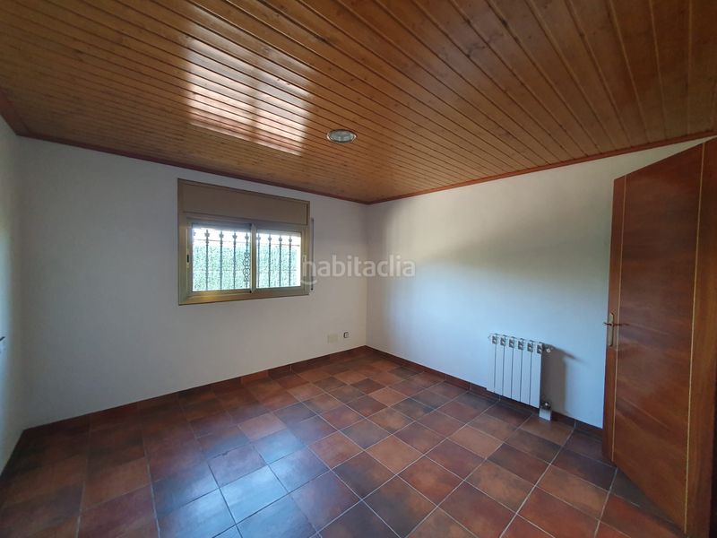 Foto 4bc193e1-ccbb-4e2f-8dce-4c6083db16a8. Casa amb xemeneia calefacció aparcament piscina a Olèrdola