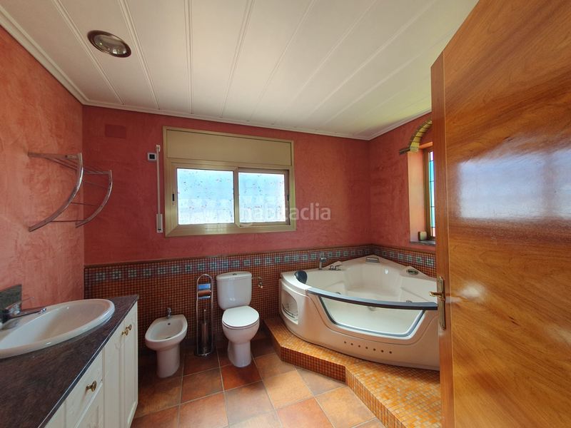 Foto 7a109e6e-adb1-48b0-b7b9-efcc7b5b74f6. Casa amb xemeneia calefacció aparcament piscina a Olèrdola