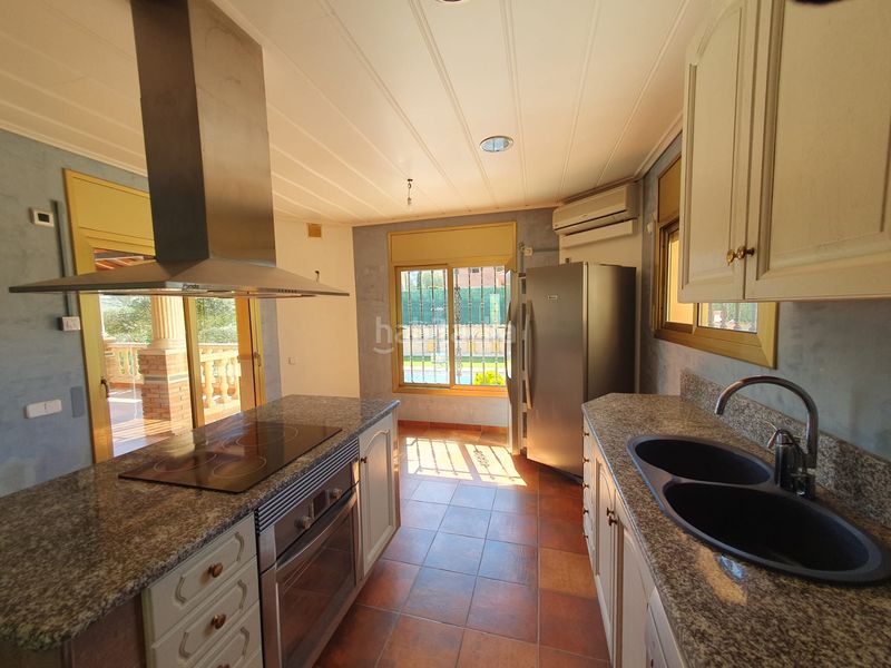 Foto b617c27a-6d64-47f1-aaa8-ac762c9c40e5. Casa amb xemeneia calefacció aparcament piscina a Olèrdola