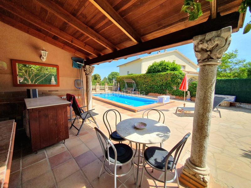 Foto 59c26977-7d04-4434-8fb1-1c2cd07ce4ae. Casa amb xemeneia calefacció aparcament piscina a Olèrdola