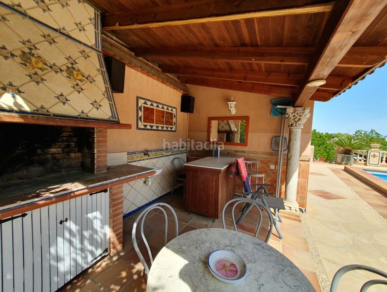 Foto 6b6d2e83-bc73-4455-ad52-9deee8c75285. Casa amb xemeneia calefacció aparcament piscina a Olèrdola