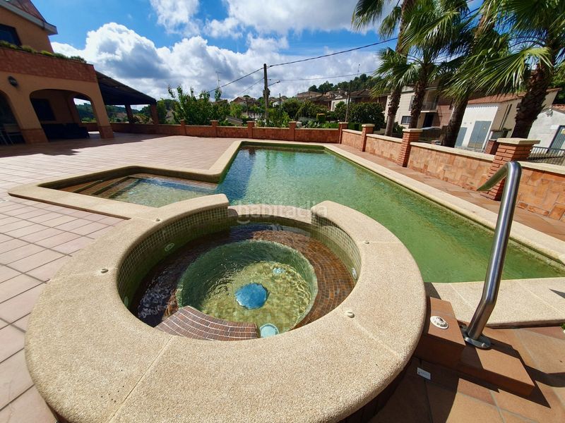Foto 1dc46154-3b99-4305-b6b2-b9c399c4708c. Casa amb xemeneia calefacció aparcament piscina a Olèrdola