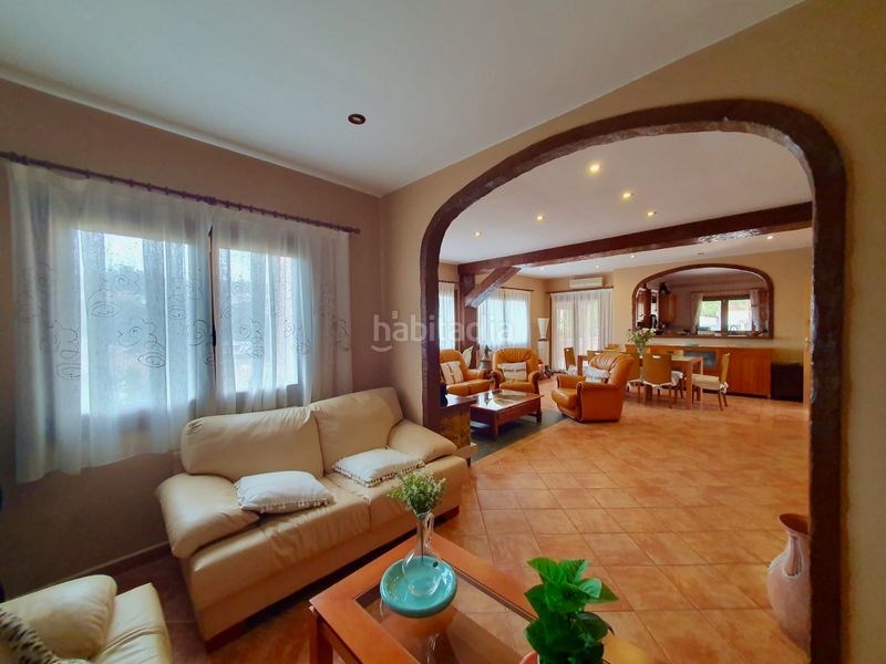 Foto 426eec03-9ca9-4090-8d95-66998a7e69d6. Casa amb xemeneia calefacció aparcament piscina a Olèrdola