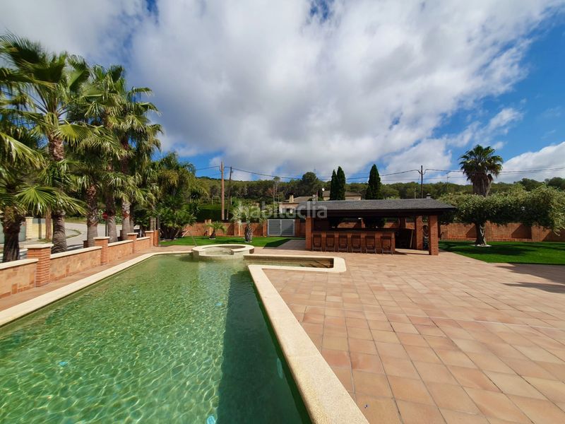 Foto 634bd882-508b-439b-94fd-f2c7a970630c. Casa amb xemeneia calefacció aparcament piscina a Olèrdola
