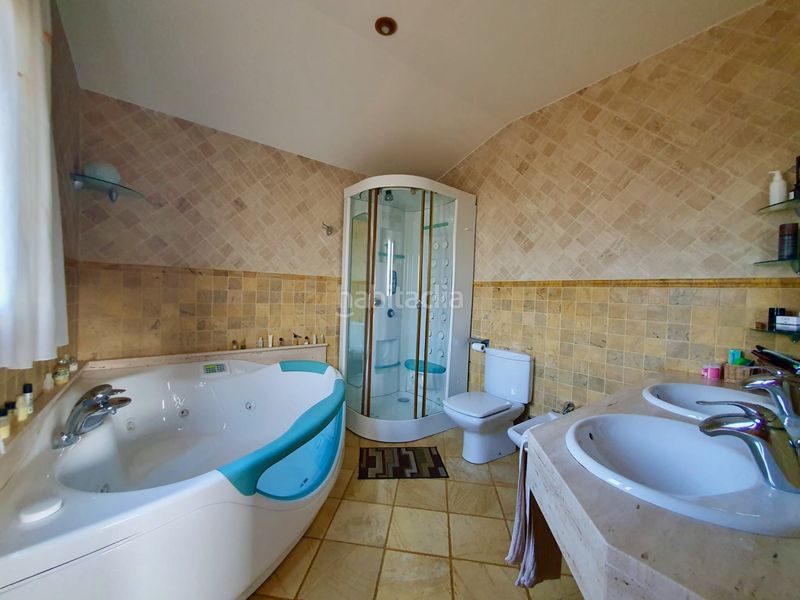Foto 6e599f30-dfb5-493b-9d32-cd9672dab0b8. Casa amb xemeneia calefacció aparcament piscina a Olèrdola
