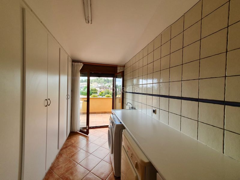 Foto c3b6d6e3-6efe-4c2b-8e05-abe179d73dce. Casa amb xemeneia calefacció aparcament piscina a Olèrdola