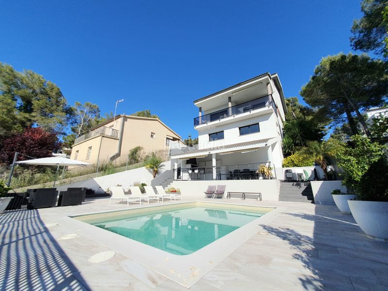 Foto 63d9e966-36ec-4e43-918d-e04adae142cc. Casa amb xemeneia calefacció aparcament piscina a Canyelles