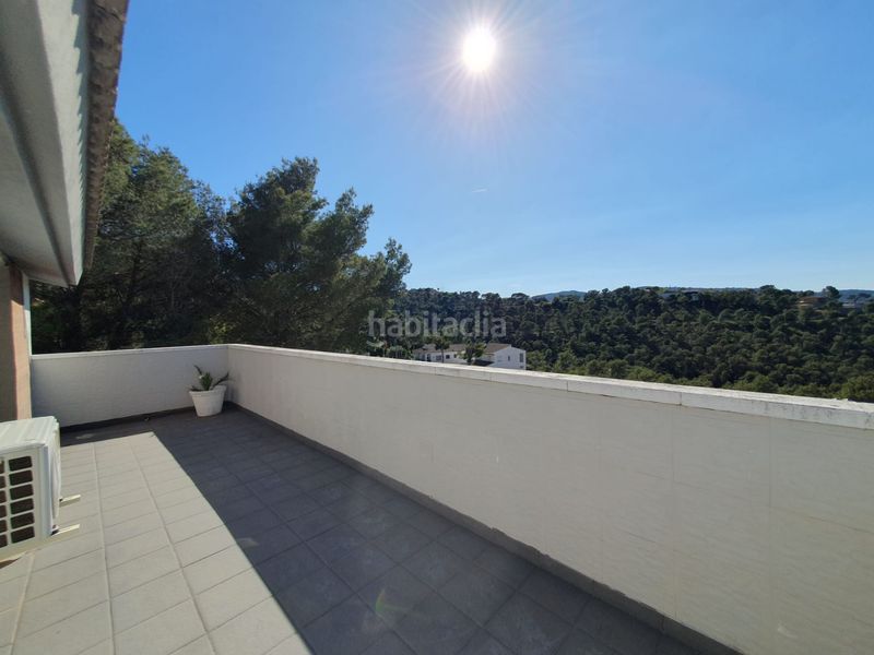 Foto 7642c408-0b91-48c4-b3dd-71478540064a. Casa amb xemeneia calefacció aparcament piscina a Canyelles