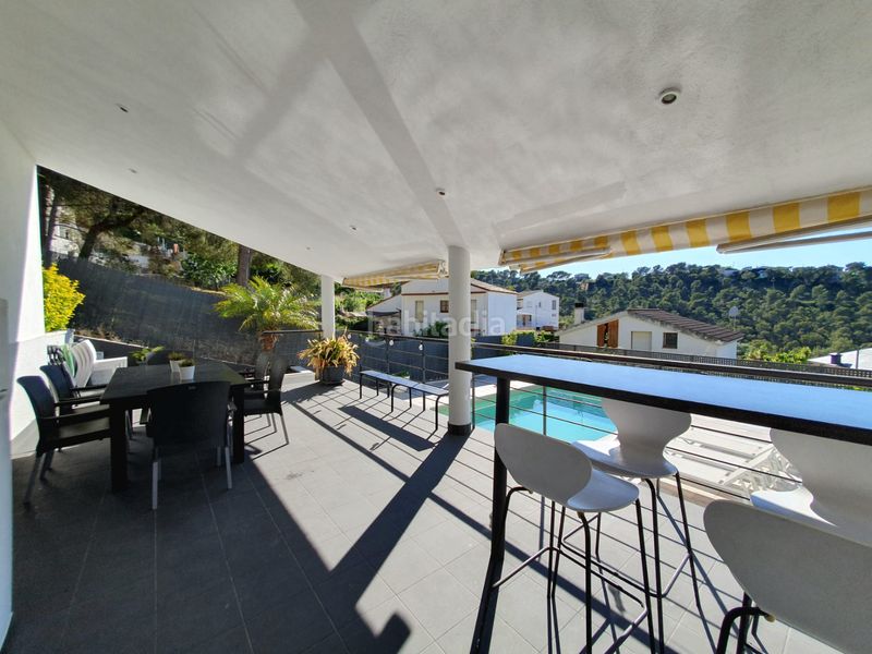 Foto f664186c-8385-4149-829a-f54fb29dd4d2. Casa amb xemeneia calefacció aparcament piscina a Canyelles