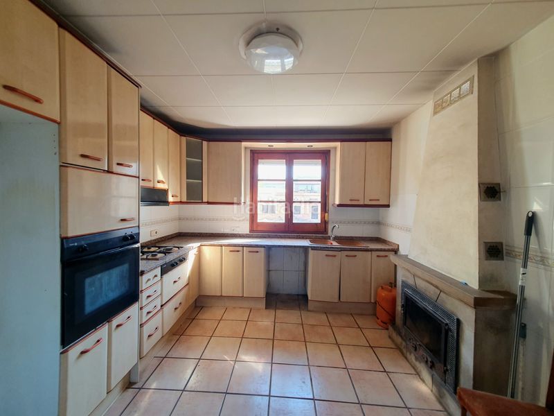 Foto 771a82fc-1f61-4db7-b09e-3bc38d3bd757. Casa adossada amb aparcament a Castellví de la Marca