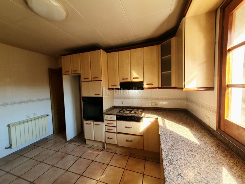 Foto d91f7b5f-2843-4ef5-be22-0f8233b346f1. Casa adossada amb aparcament a Castellví de la Marca