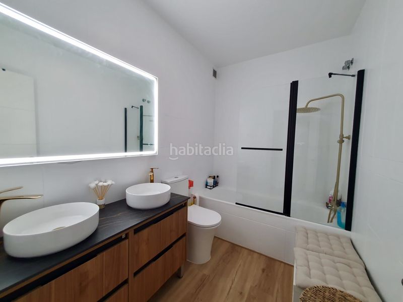 Foto a9968863-9a58-4b37-a817-e4e5d840c662. Casa adossada amb calefacció piscina a Molí de Vent Vilanova i la Geltrú