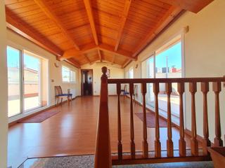 Casa aparellada a Carrer del riu ebre 35. Casa apareada de 283m2 en la collada