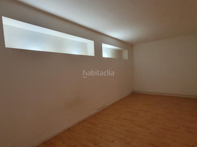 Foto 41bc7072-fa17-4e10-aa19-8bb6dd764aa9. Local comercial a carrer de ventosa i roig 22a a Vilanova i la Geltrú