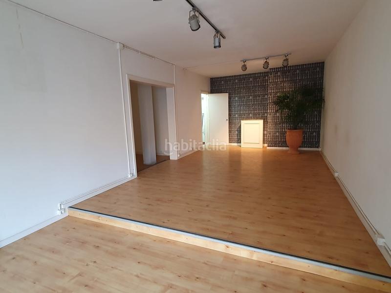 Foto 8703ac2a-7047-4109-bead-339ac2a96221. Local comercial a carrer de ventosa i roig 22a a Vilanova i la Geltrú