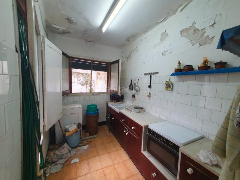 Foto 8f5d1888-bb44-4e3b-8a6c-8967262bf810. Casa aparellada a Nucli Antic Cunit