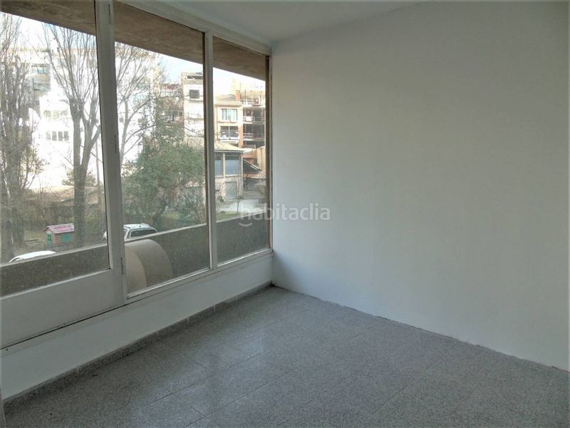 Foto 91c47f7d-eb3a-4649-adb6-613de175f895. Local comercial a Centre Vic