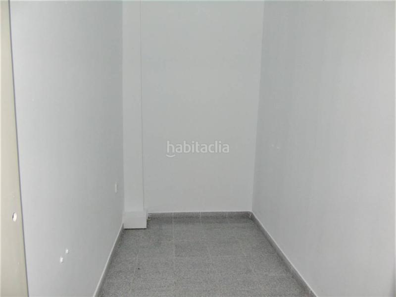 Foto e21a0ba6-5e82-4167-8a80-a8571934bcb0. Local commercial dans Centre Vic