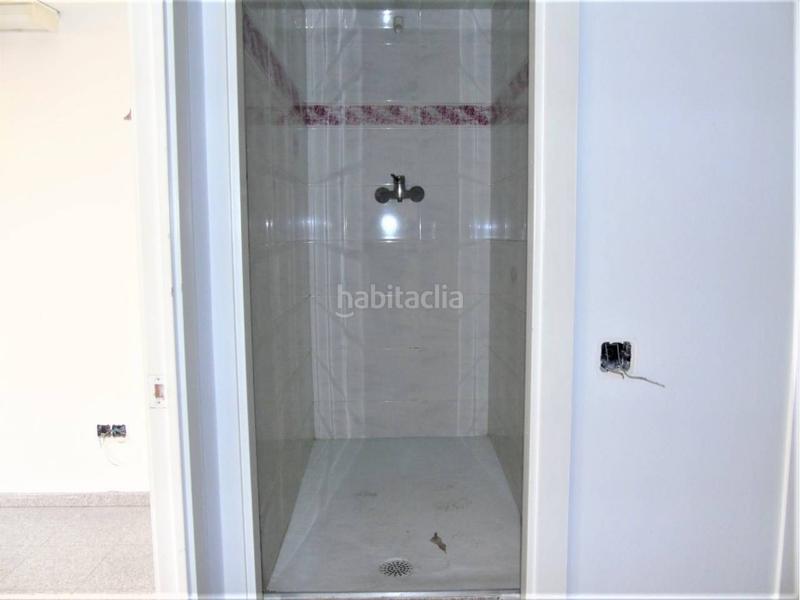 Foto f2bcc197-5322-4a7d-a6ac-6b36666d24aa. Local commercial dans Centre Vic