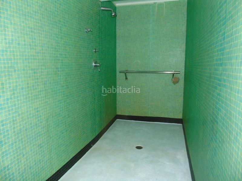 Foto f5d823d6-99d8-4031-8589-feb6d31b7caa. Local commercial dans Centre Vic