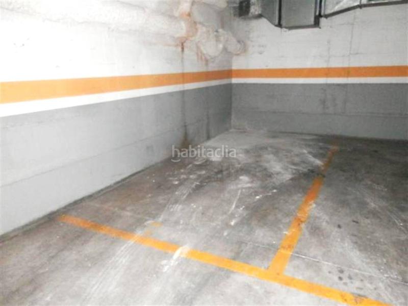 Foto 6d33ff14-330c-4081-8b9f-4b78d7cd2d34. Car parking in Manlleu