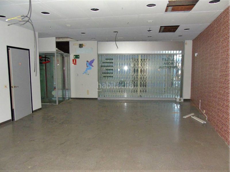 Foto a52c8d2c-c434-49f3-9b26-3882eef5406d. Local comercial a Olot