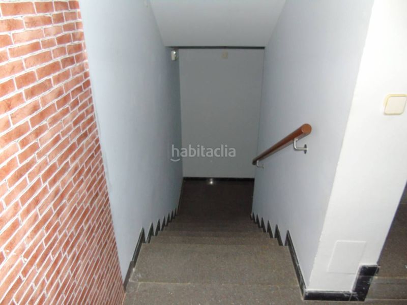 Foto c70e9b1e-7326-4cf8-8dc2-eb427f1fe0ff. Local comercial a Olot