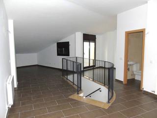 Zweistckige Wohnung  Tpies. Oportunidad!!!