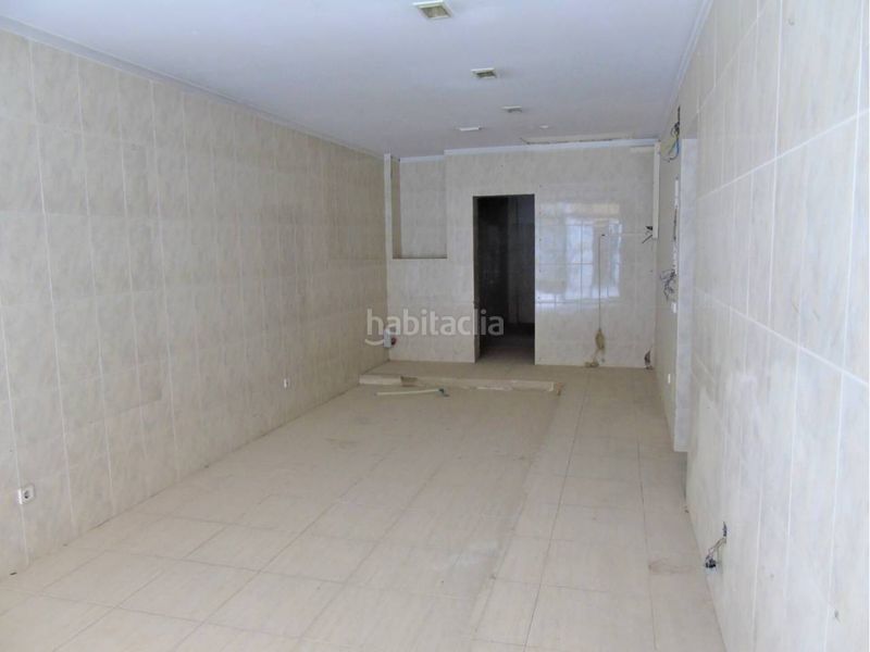 Foto 430081cc-4b5e-4d16-8b09-3d4ba0a66e37. Local comercial a Tona