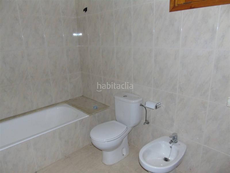 Foto a08a28b6-7b1b-4a73-88a8-c02c3e9e3e7c. Local comercial a Tona