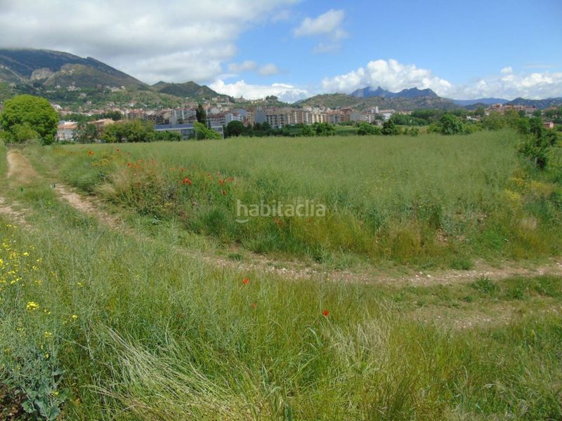 Foto c71f60fb-fcdd-4bc0-800d-7e4ca040f875. Finca rústica a Berga
