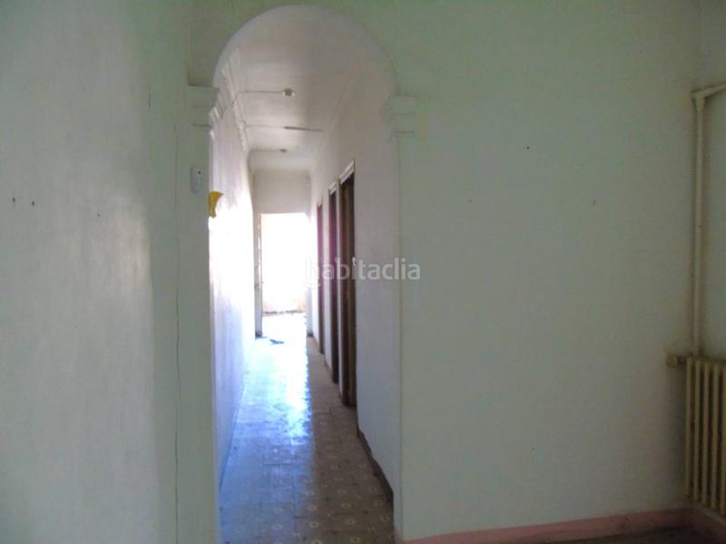 Foto 693d1ce5-a031-47a8-a818-09487dc62f0b. Edifici a Manlleu