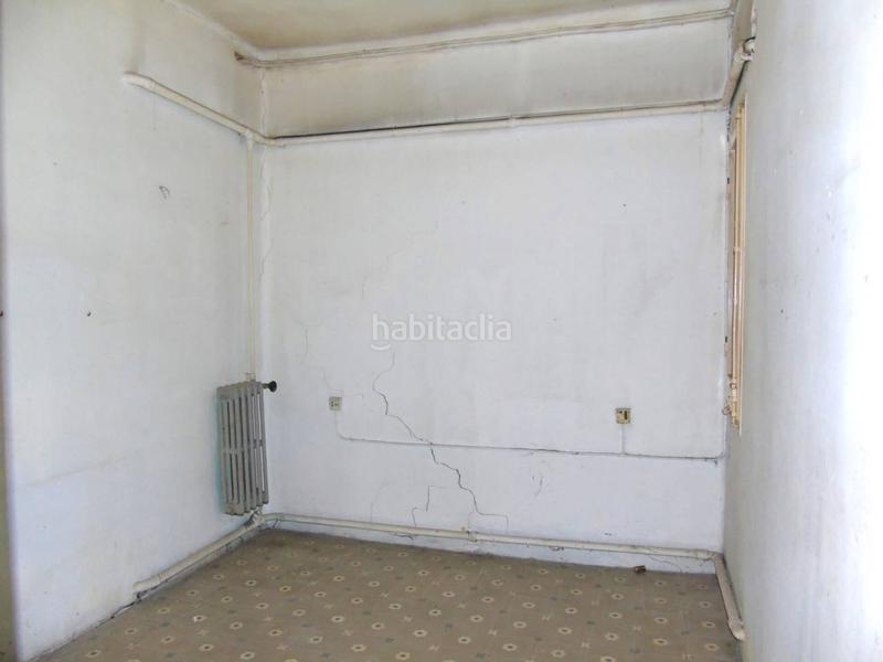 Foto d63f5a79-9c01-4477-ad04-03834a2cfa50. Edifici a Manlleu