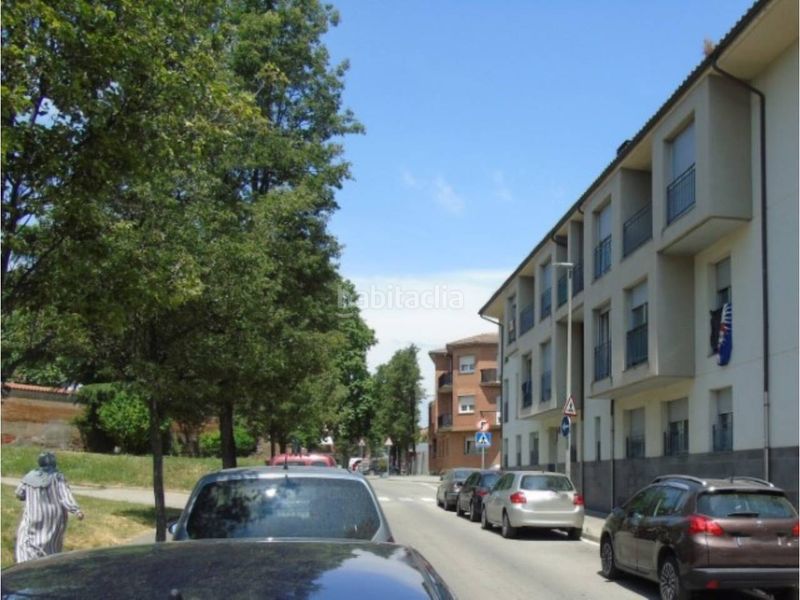 Foto decc4551-904a-46cf-897e-2c924f8b8e1b. Pis amb aparcament a Manlleu