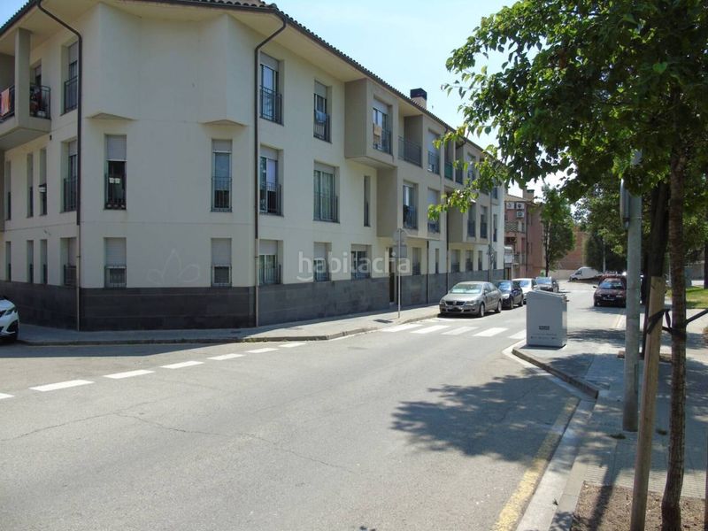 Foto 7ea495c5-27e3-43de-952c-8cc67b37d518. Aparcament cotxe a Manlleu