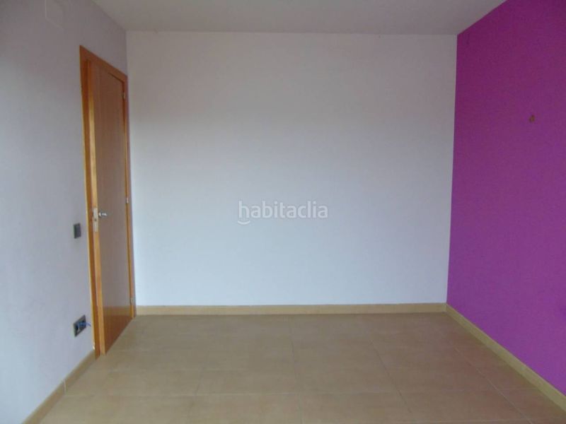 Foto 2b942e63-d00a-4794-a05a-445f2a2e56d7. Dúplex amb calefacció a Manlleu