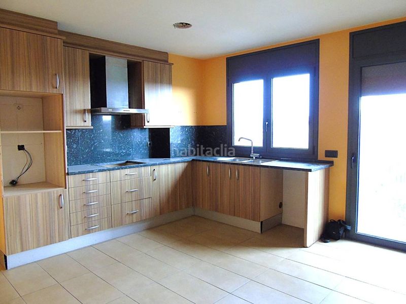 Foto 59119dd5-6bcc-4435-965f-3187b6f26174. Dúplex amb calefacció a Manlleu