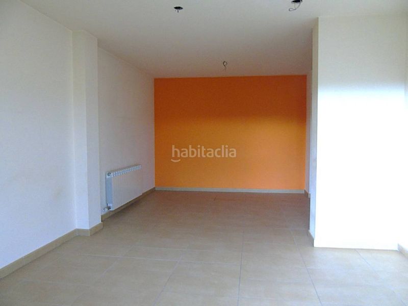 Foto ab25a9c2-95c0-45a8-8bec-9d5f3e74d0cf. Dúplex amb calefacció a Manlleu