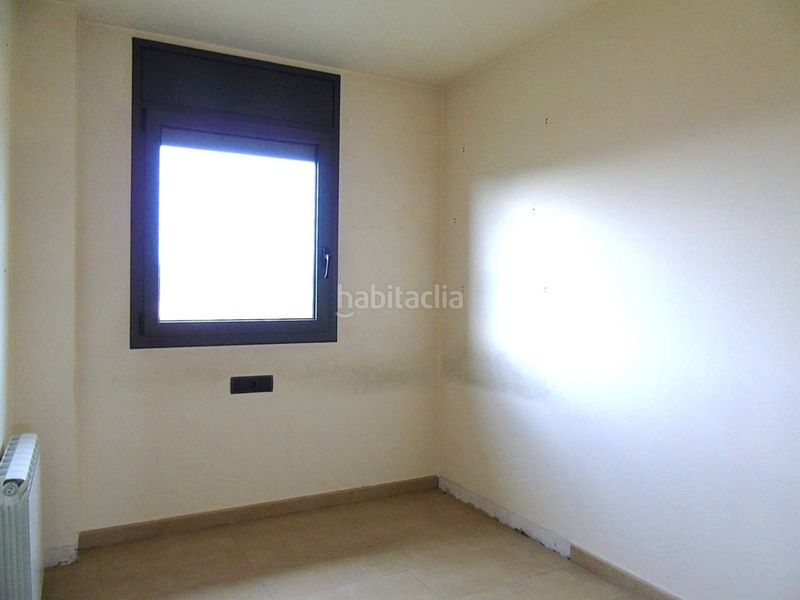 Foto c84ff1f7-c2db-4f3a-8928-cc02847caf40. Dúplex amb calefacció a Manlleu