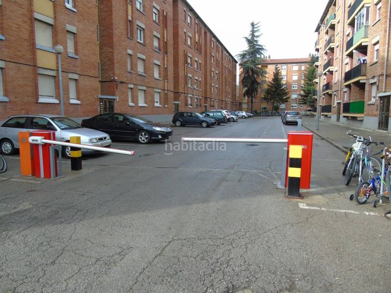 Foto e66f3cef-f79d-4828-aedb-07b57567a748. Pis a Estadi-Santa Anna Vic