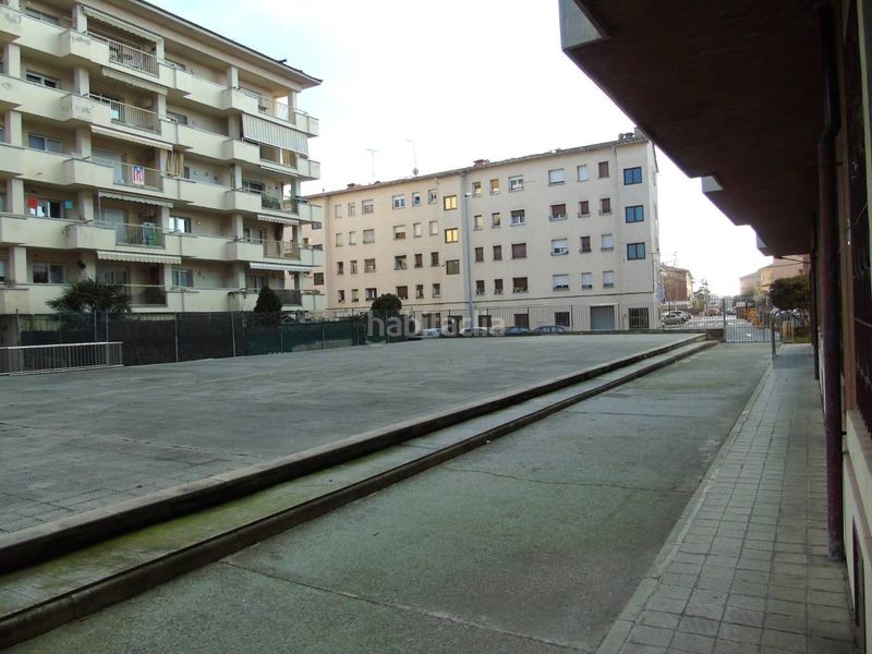 Foto 5a52c407-2eea-4b2e-b076-82411658566a. Aparcament cotxe a Estadi-Santa Anna Vic