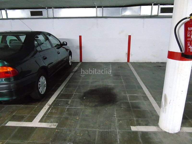 Foto a54017c1-9a1a-4606-9893-878f0f467b39. Aparcament cotxe a Estadi-Santa Anna Vic