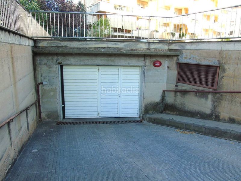 Foto b2d74f4b-19cb-4b91-9c68-1d58d4f09848. Aparcament cotxe a Estadi-Santa Anna Vic