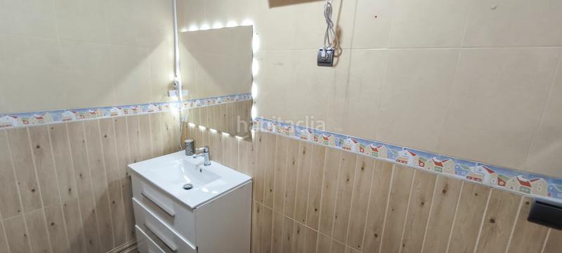 Foto 4a557a80-ff0b-4f8f-a7e0-69315c28efe3. Casa adosada chalet adosado en zona muy tranquila en Málaga